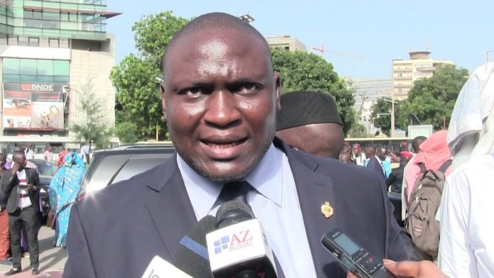 Recours contre la loi sur l’état d’urgence : Toussaint Manga attaque Cheikh Abdou Bara Dolly