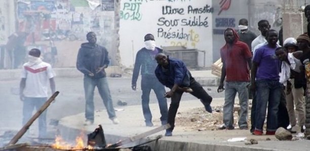 Rapt, séquestration de policiers : Quand les étudiants jouent avec le feu (Par Daouda Gbaya)*