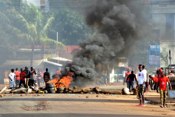 Grand-Dakar : Chaudes altercations entre les militants de Yaw et de Bby, plusieurs blessés graves notés